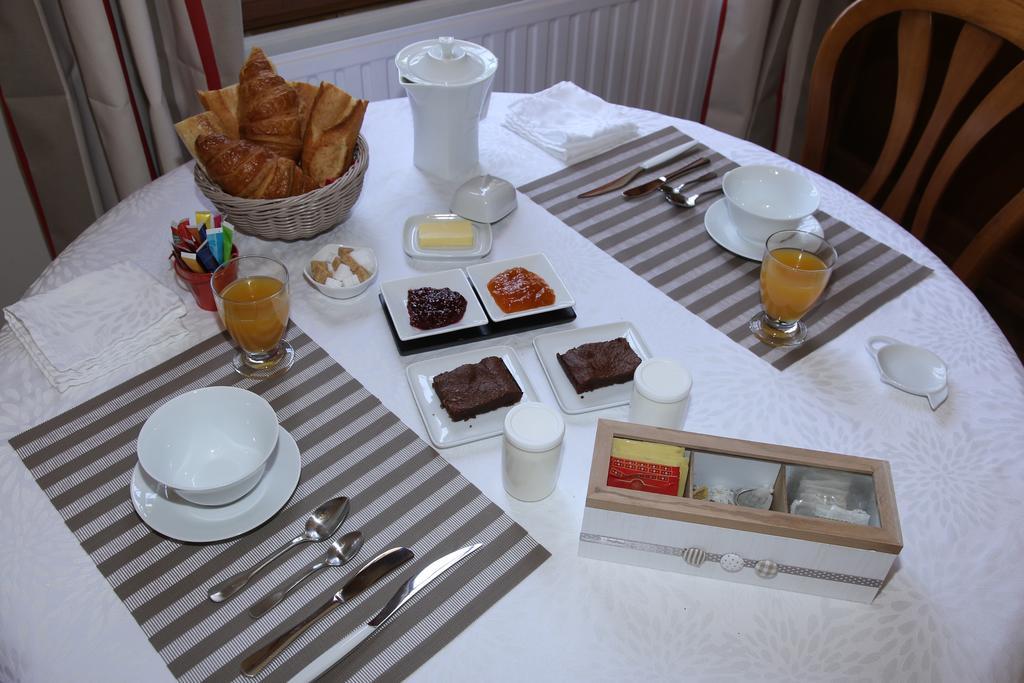 Saint-Martin-aux-Chartrains Manoir Le Mesnil B&B 외부 사진