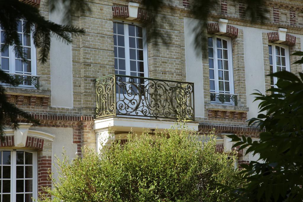 Saint-Martin-aux-Chartrains Manoir Le Mesnil B&B 외부 사진