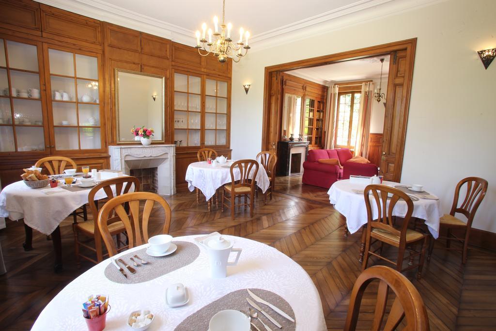Saint-Martin-aux-Chartrains Manoir Le Mesnil B&B 외부 사진