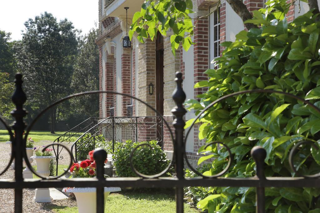 Saint-Martin-aux-Chartrains Manoir Le Mesnil B&B 외부 사진