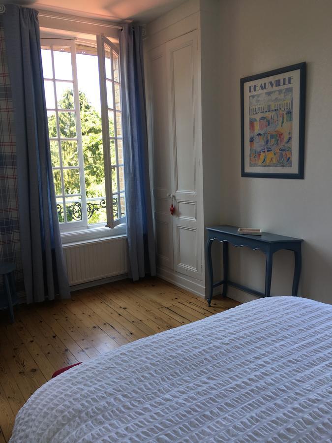 Saint-Martin-aux-Chartrains Manoir Le Mesnil B&B 외부 사진