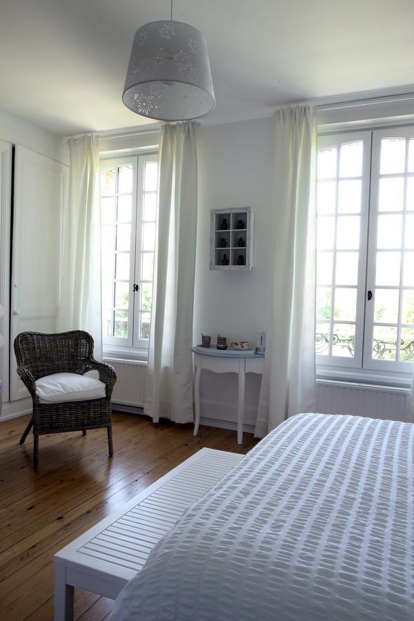 Saint-Martin-aux-Chartrains Manoir Le Mesnil B&B 외부 사진