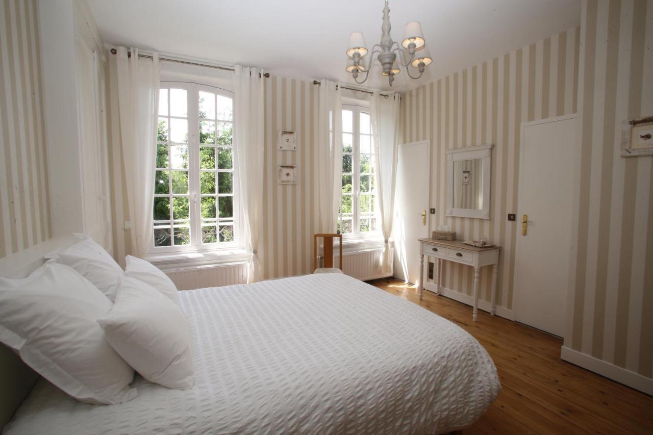 Saint-Martin-aux-Chartrains Manoir Le Mesnil B&B 외부 사진